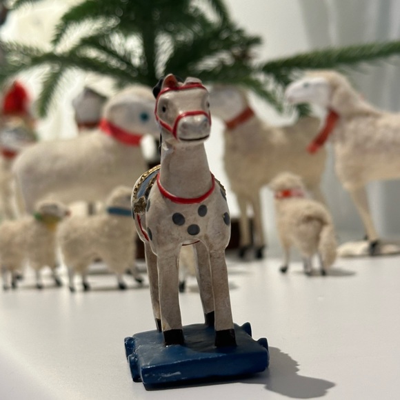 Antique Small Horse - Picture 3 of 15